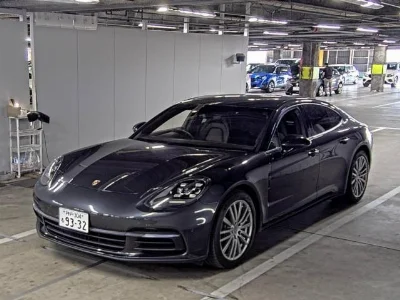 PORSCHE PANAMERA