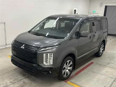 MITSUBISHI DELICA D5