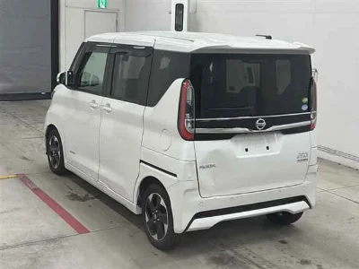 NISSAN ROOX