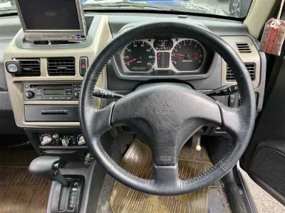 MITSUBISHI PAJERO MINI