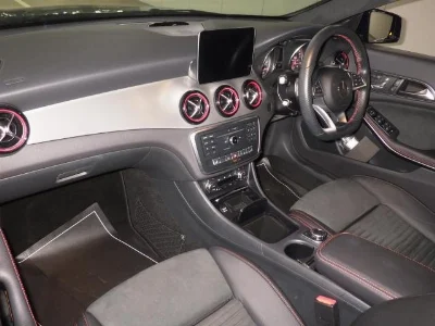 MERCEDES BENZ CLA
