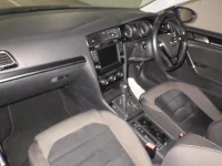 Цена авто Volkswagen Golf с аукционов Японии, номер кузова AUCHP, пробег 82 000, оценка 8