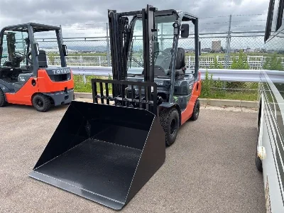 TOYOTA  FORKLIFT 