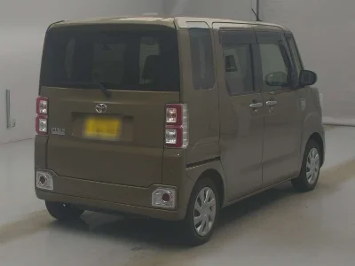TOYOTA PIXIS MEGA