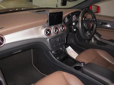 MERCEDES BENZ CLA