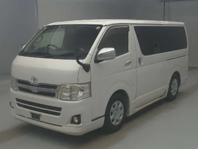 TOYOTA REGIUS VAN