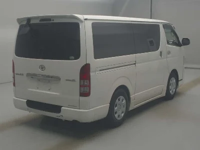 TOYOTA REGIUS VAN