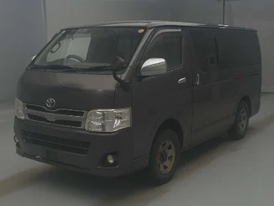 TOYOTA REGIUS VAN