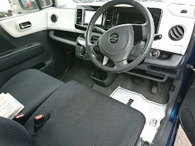 SUZUKI MRWAGON