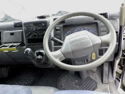 MITSUBISHI CANTER