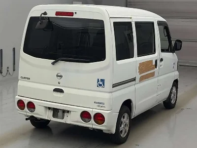 NISSAN CLIPPER VAN