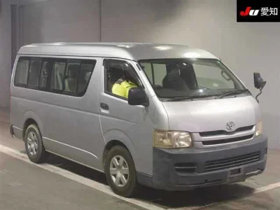 TOYOTA HIACE