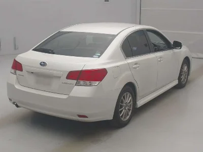 SUBARU LEGACY B4