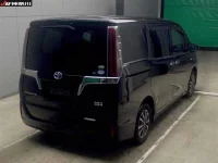 Цена авто Toyota Esquire с аукционов Японии, номер кузова ZWR80G, пробег 105 000, оценка 8