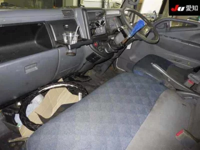 MITSUBISHI CANTER