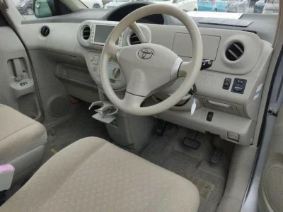 TOYOTA PORTE
