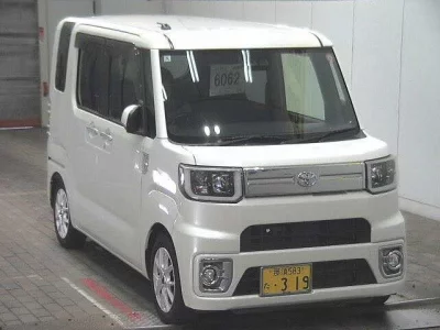 TOYOTA PIXIS MEGA