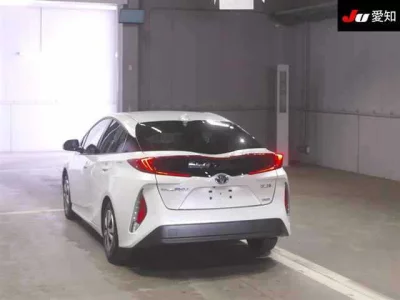 TOYOTA PRIUS PHV