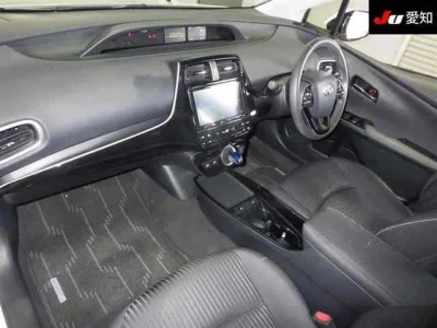 TOYOTA PRIUS PHV