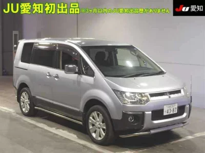MITSUBISHI DELICA D5