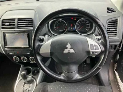 MITSUBISHI RVR