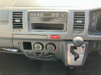 Цена авто Toyota HiAce Van с аукционов Японии, номер кузова TRH200K, пробег 43 000, оценка 6