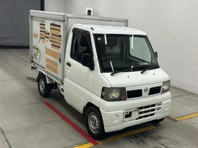 NISSAN CLIPPER TRUCK