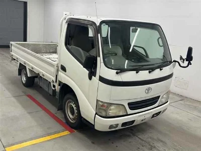 TOYOTA DYNA