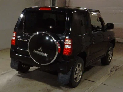 MITSUBISHI PAJERO MINI