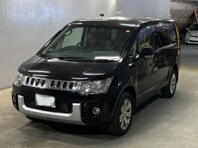 MITSUBISHI DELICA D5