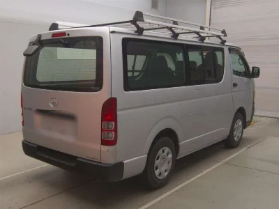 TOYOTA REGIUS VAN