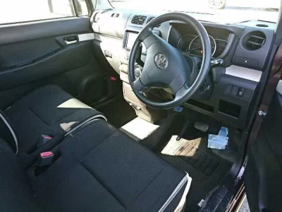TOYOTA PIXIS SPACE