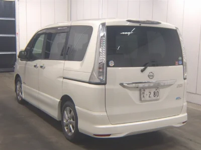 NISSAN SERENA