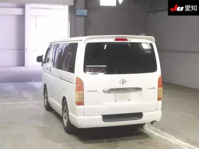 TOYOTA REGIUS VAN