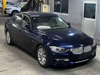 BMW 3 SERIES