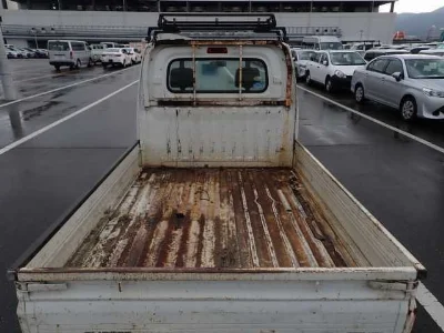 NISSAN CLIPPER TRUCK