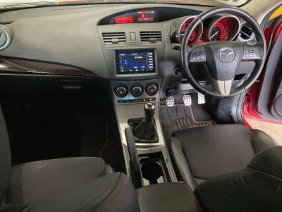 MAZDA AXELA