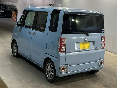 DAIHATSU WAKE