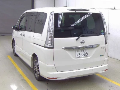 NISSAN SERENA