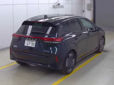 Nissan Aura