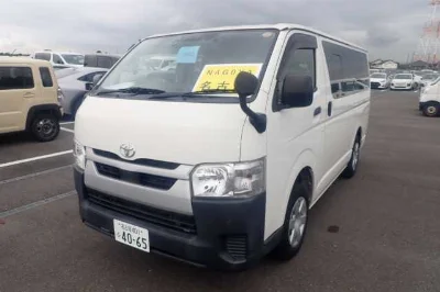 TOYOTA HIACE VAN