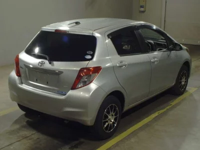 TOYOTA VITZ