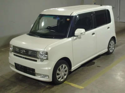 TOYOTA PIXIS SPACE