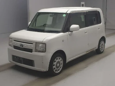 TOYOTA PIXIS SPACE