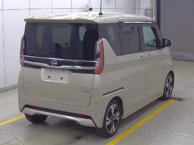 NISSAN ROOX