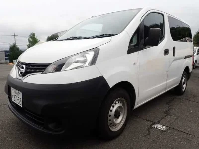 NISSAN NV200