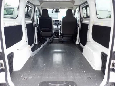 NISSAN NV200