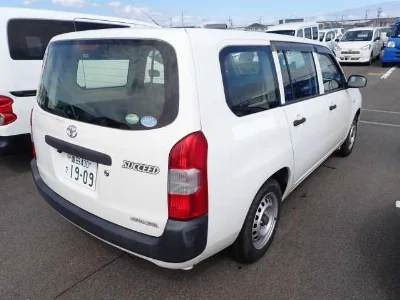 TOYOTA SUCCEED