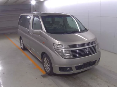 NISSAN ELGRAND
