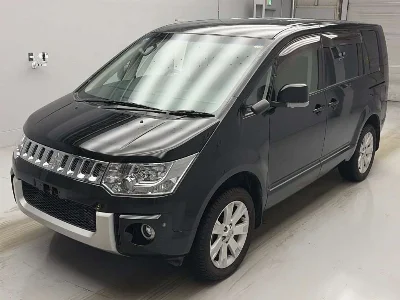 MITSUBISHI DELICA D5
